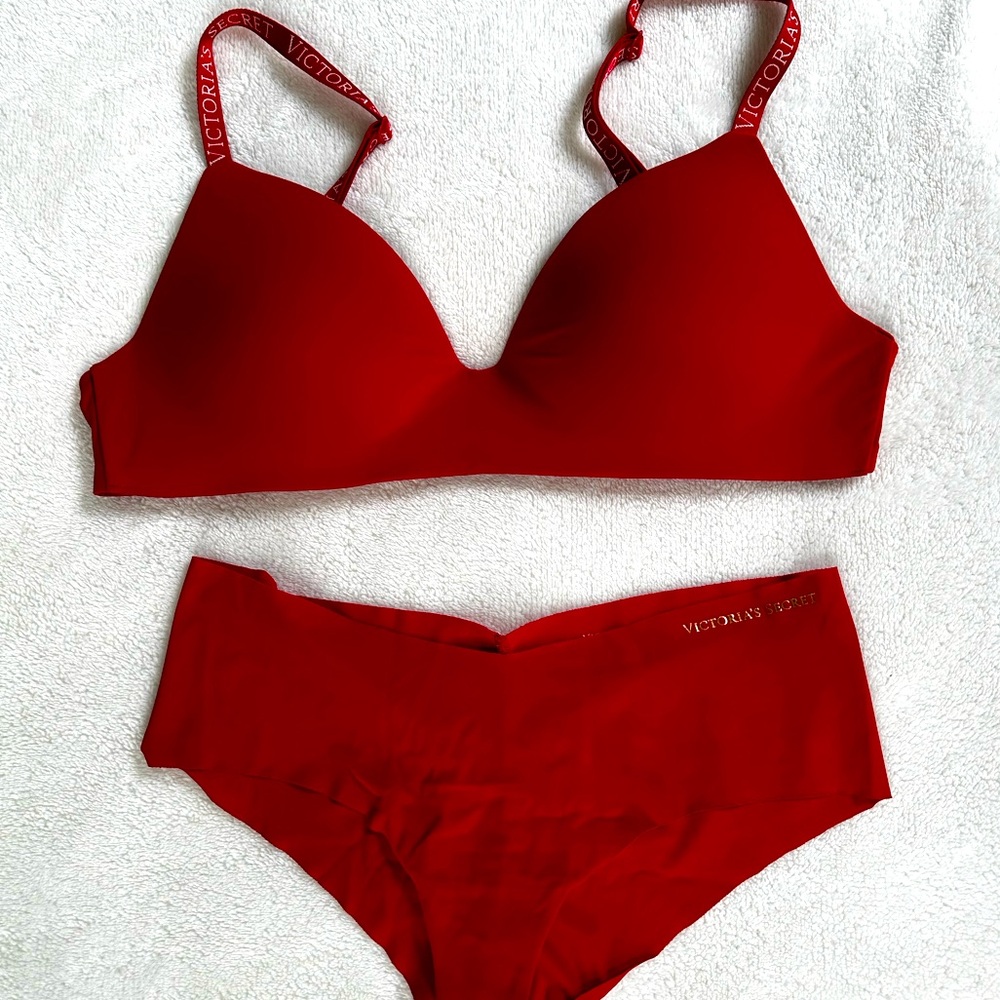 VS Bralette And Underwear Set